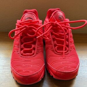 Nike Red Mesh Lace-Up Athletic Sneakers